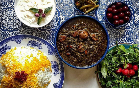 خورش قرمه سبزی نذری