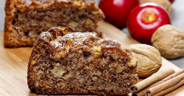 طرز تهیه کیک سیب و دارچین
