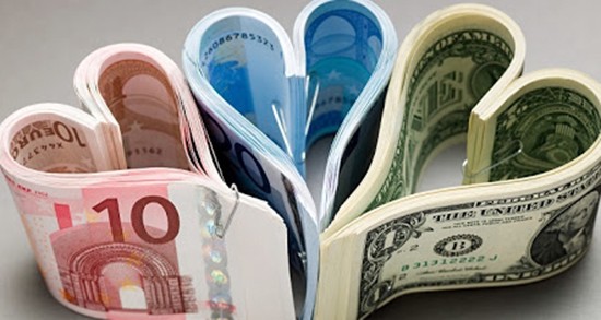 دیدن پول (اسکناس) در خواب چه تعبیری دارد؟