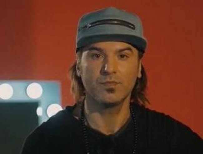 شنونده آهنگ عاشق شدم رفت از رسول پویان باشید