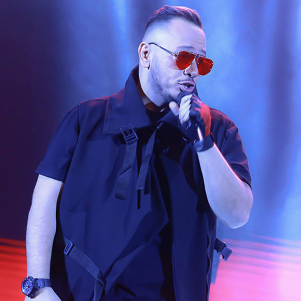 شنونده آهنگ زیبا غرق گریه از اشوان باشید