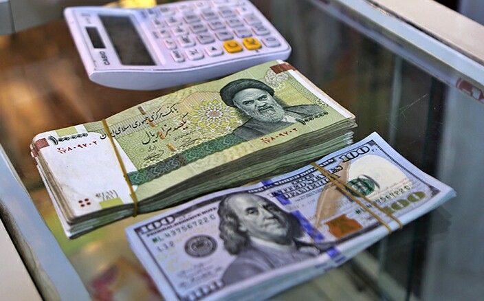 چه کسی پاسخگوی مشکلات ارزی کشور است