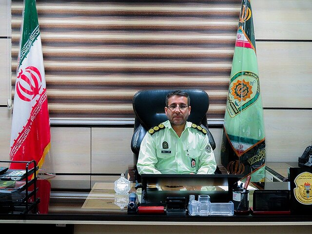 سرو قلیان با درِ نیمه‌باز و نگهبان در روزهای کرونایی!