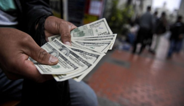 سرکرده دلال بازار ارز دستگیر شد