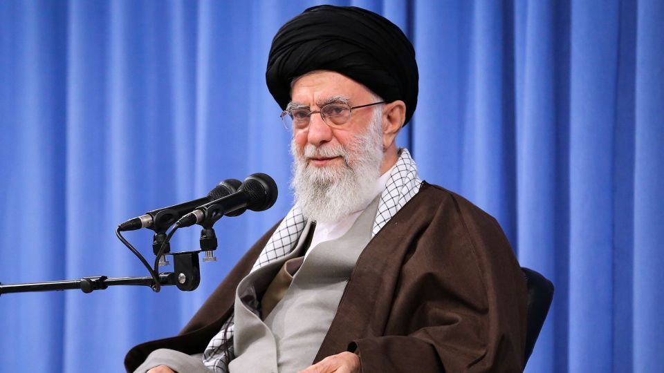 سخنرانی رهبر انقلاب جمعه 10 مرداد