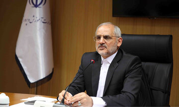 توزیع سیمکارتهای ایمن (شاد) برای دانش آموزان / مدارس مناطق قرمز تعطیل نیستند