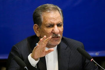 هیچ مقام دولتی و خانواده اش حق دسترسی به واکسن کرونا، خارج از دستورالعمل‌ها، ندارد