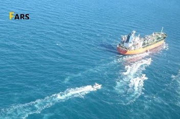 سپاه پاسداران درباره توقیف یک نفتکش در خلیج فارس، بیانه ای صادر کرد