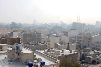 آلودگی هوا در کلان‌شهرها ادامه دارد / دمای هوا کاهش می یابد