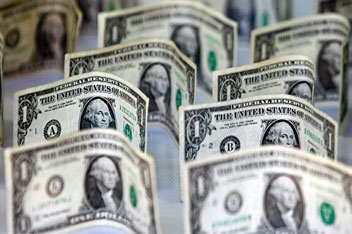 ۱۵ میلیارد دلار دیگر گم شد؟! / ماجرای ادعای هر ساله دیوان محاسبات برای ارز ۴۲۰۰ تومانی!