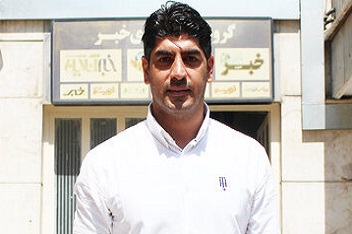 گریه پیشکسوت فوتبال روی آنتن زنده برای علی انصاریان