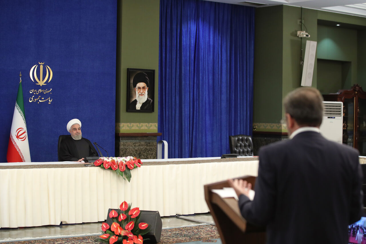 روحانی: ملت مردانه و علی وار مشکلات را تحمل کردند