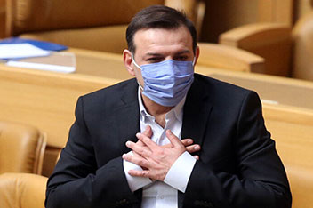 رئیس فدراسیون فوتبال انتخاب شد: عزیزی خادم