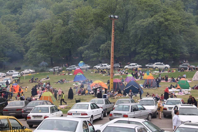 دکتر لاری: مردم برای سفر کردن، صبر کنند