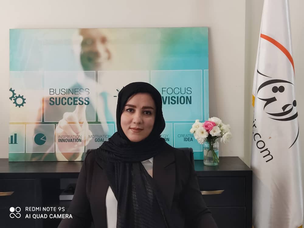 سمیه رضایی: صنعت مد و لباس، یکی از صنایع پول ساز است