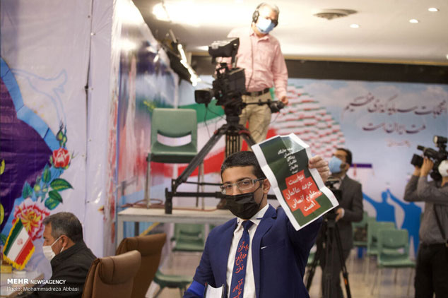 پوشش متفاوت کاندیدای ریاست جمهوری + عکس