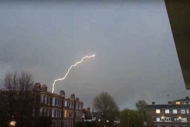 رگبار و رعدوبرق در نیمه شمالی استان تهران