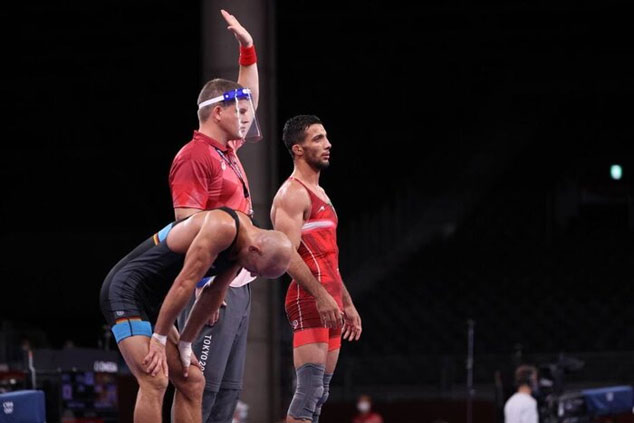 شاهکار گرایی با شکست قهرمان جهان