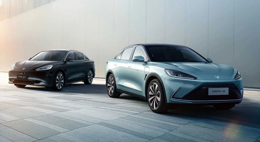 هواوی با همکاری شرکت خودروسازی BAIC اولین خودروی بنزینی و سیستم عامل هارمونی را معرفی می‌کند