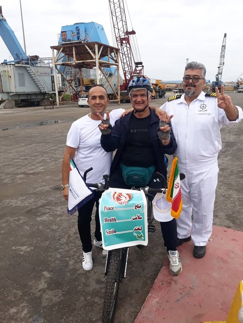 کاپیتان و دریانورد ایرانی ۵۵۰‌ کیلومتر فاصله شهر آستارا تا تهران را رکاب زد