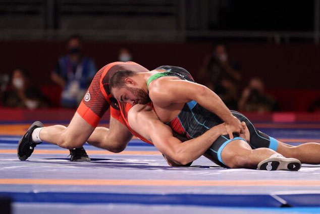 زارع با شکست قهرمان المپیک به فینال رسید/ ۲ فینالیست ایران در ۴ وزن نخست قهرمانی جهان