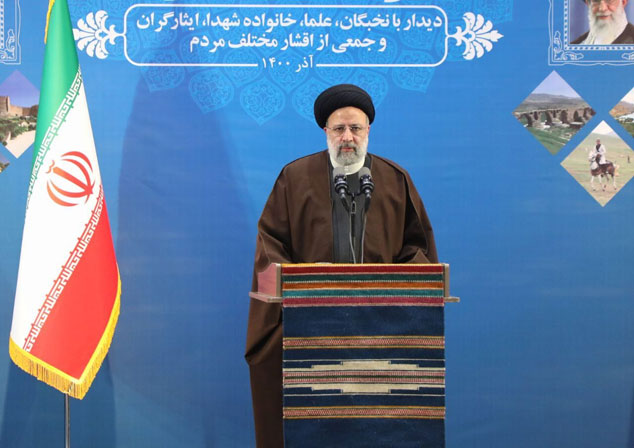 آیت الله رئیسی: از بانیان وضع موجود نباید در مدیریت‌ها استفاده کرد