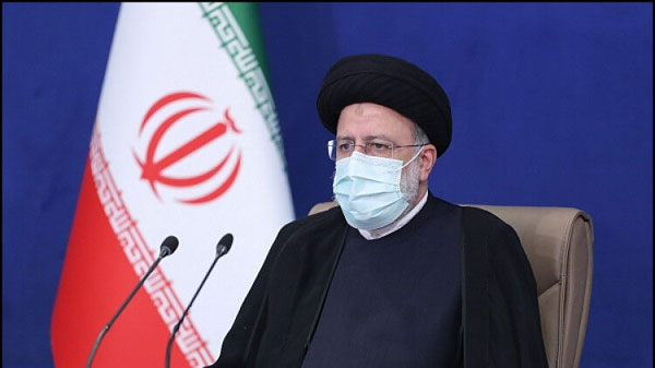 آیت الله رئیسی: مشکل فرودگاه قم در کوتاه مدت حل خواهد شد