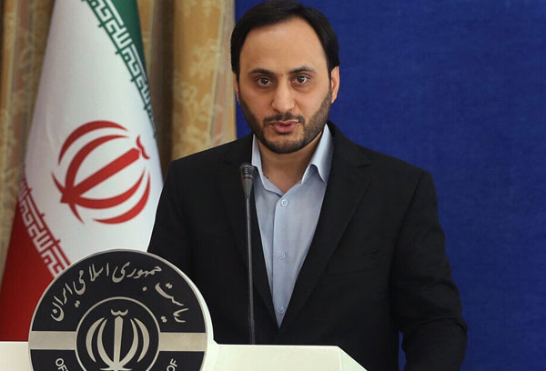 حذف ارز ترجیحی تکلیف قانونی دولت است/ مدافع متناسب‌سازی عادلانه حقوق‌ها هستیم