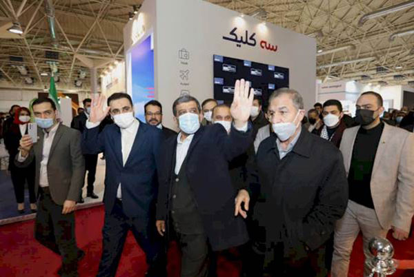 بازدید وزیر میراث فرهنگی، گردشگری و صنایع‌دستی از غرفه سه کلیک