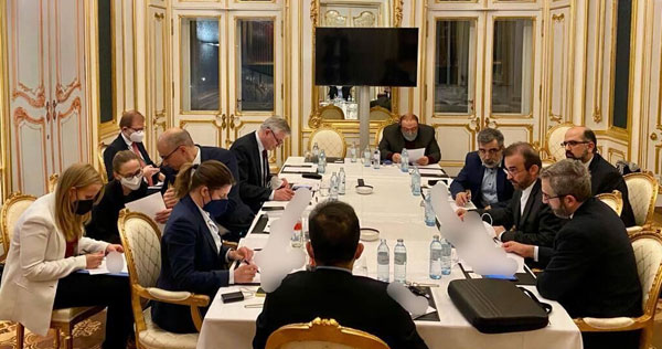 آخرین و مهم‌ترین روزهای مذاکرات / لزوم لغو تحریم‌ها به طور موثر و عملیاتی