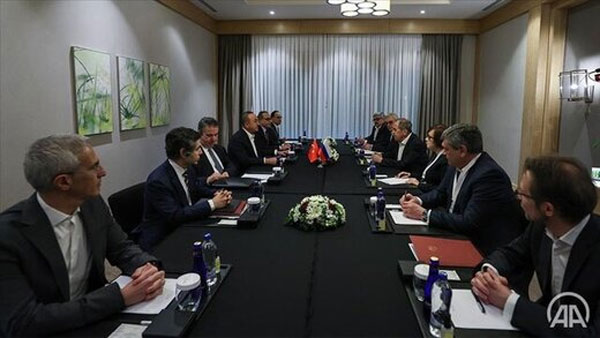 نشست سه جانبه اوکراین،‌ روسیه و ترکیه در آنتالیا