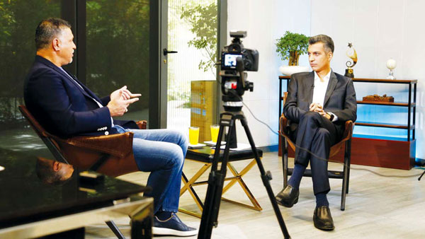 علی دایی، محبوب‌ترین چهره‌ در ایران