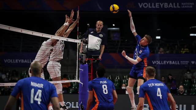 باخت والیبال ایران مقابل هلند با درخشش فوق‌ ستاره