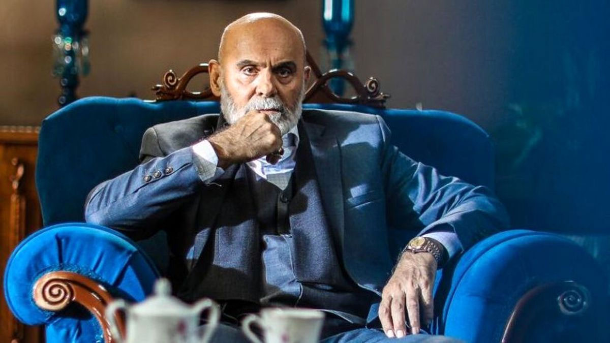 جمشید هاشم پور در «روز ششم» در نقش یک برج ساز