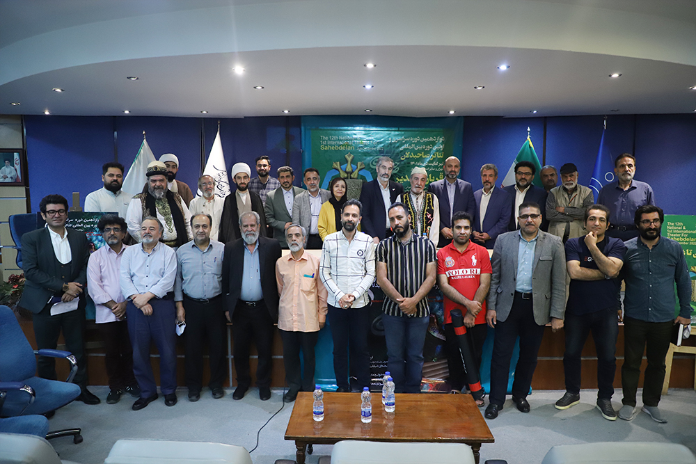 دوشنبه‌های نقد تئاتر و نقد مبارک در ژاپن