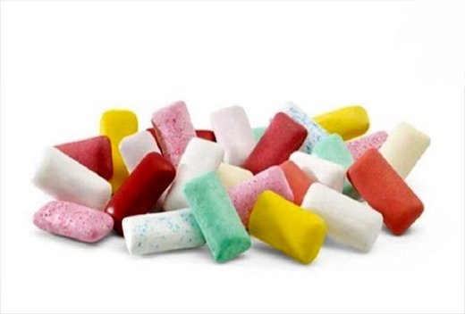 قورت دادن آدامس خطرناک است؟