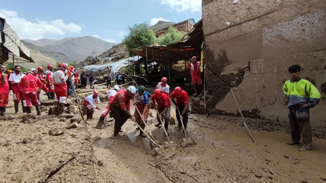 آخرین اخبار از سیلاب تهران / شمار جان‌باختگان سیل امام‌زاده داوود به ۵ نفر رسید