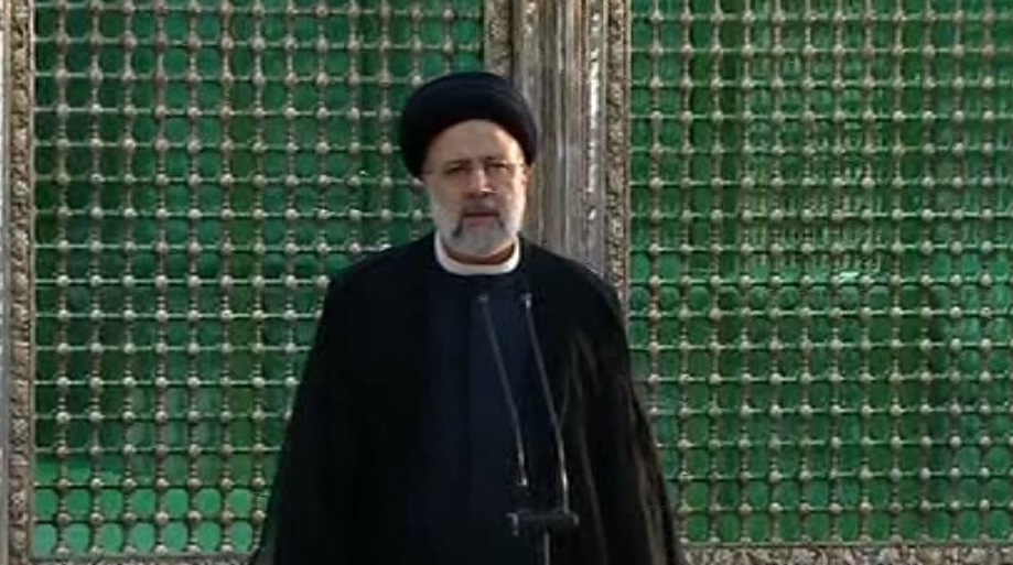 رئیس جمهور: نگاه امام به مردم نگاه تشریفاتی نبود/ فقط باید برای خدا خدمت کرد تا ارزش پیدا کند