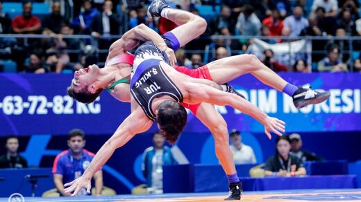 جریمه سنگین اتحادیه جهانی کشتی برای دست ندادن و کندن دوبنده