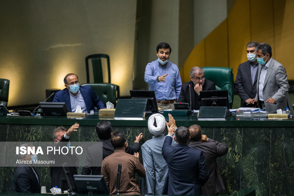 مخالفت رئیسی با طرح مسدودسازی فضای مجازی / زندان در انتظار استفاده کنندگان از فیلترشکن؟