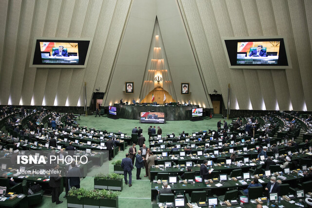 بررسی مسائل دفاعی و امنیتی با حضور وزرای دفاع و کشور در مجلس