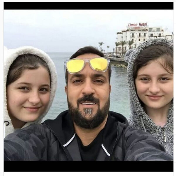 احمد مهرانفر با انتشار پستی از سارا و نیکا پایتخت حمایت کرد