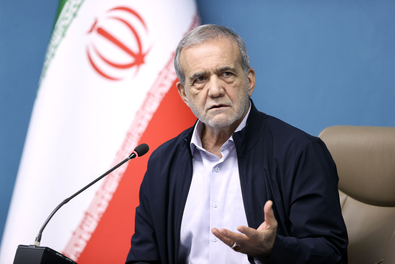 پزشکیان: همه باید تلاش کنیم ایران بهترین و برترین باشد/ قهرمانان افتخار کشور هستند