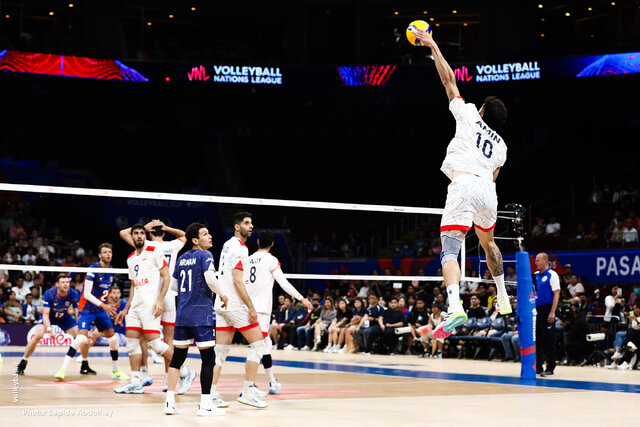 پیروزی تیم ملی والیبال ایران برابر هلند