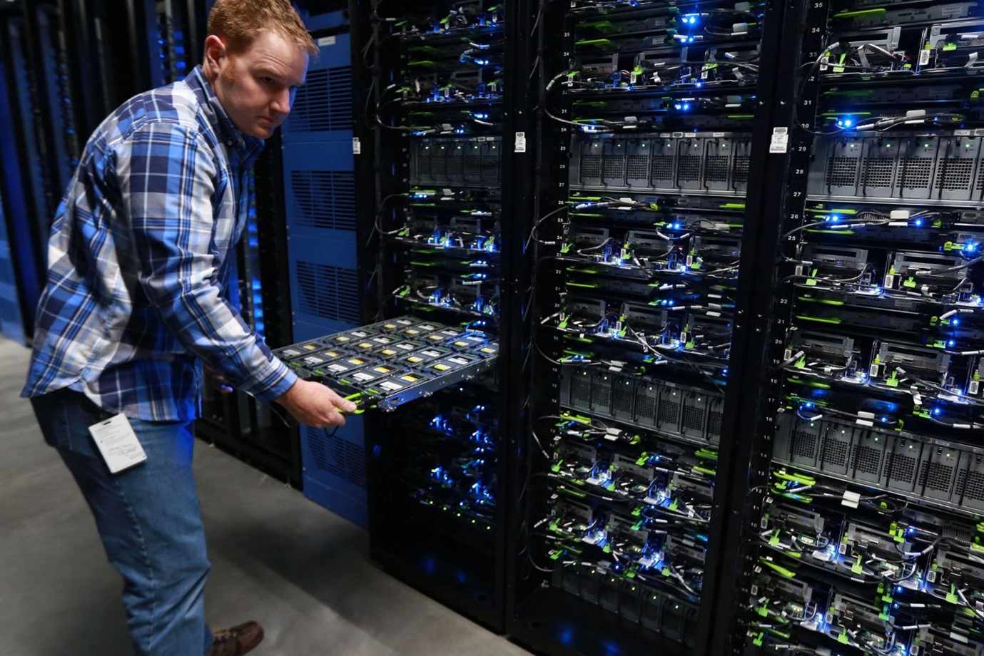 راهنمای انتخاب بهترین سرور مجازی بر اساس نیازتان