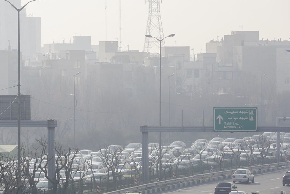 تداوم آلودگی هوای تهران/ ۱۱ ایستگاه در وضعیت قرمز قرار دارند
