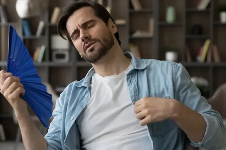 راز پنهان گر گرفتگی و داغی بدن؛ آیا راه درمانی قطعی وجود دارد؟