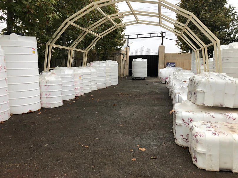 مقایسه مخازن آب افقی و عمودی؛ کدام گزینه برای شرایط شما مناسب‌تر است؟