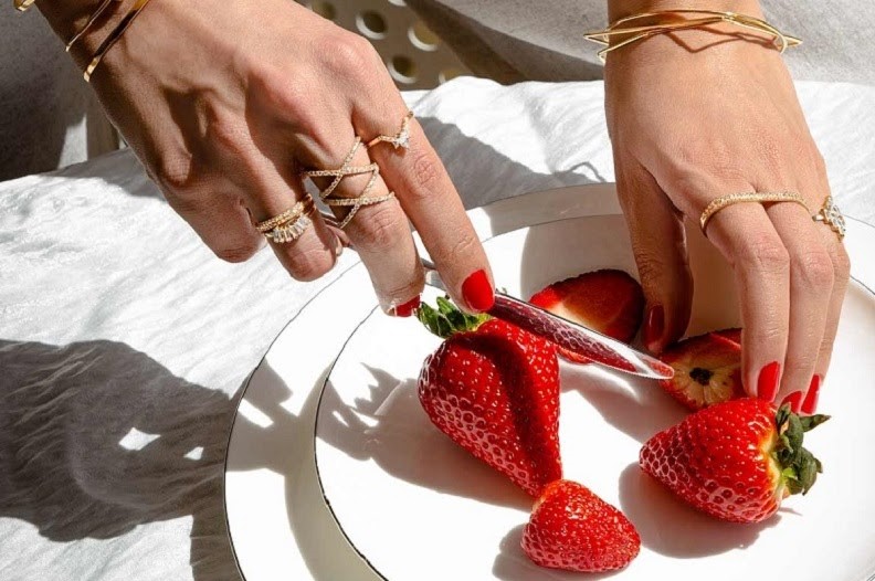 چرا خرید انگشتر از سایت پرسته را پیشنهاد می‌دهیم؟