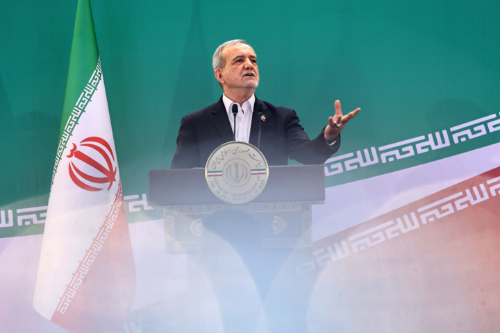 پزشکیان: با اتکا به توانمندی متخصصان،موفقیت دست یافتنی است